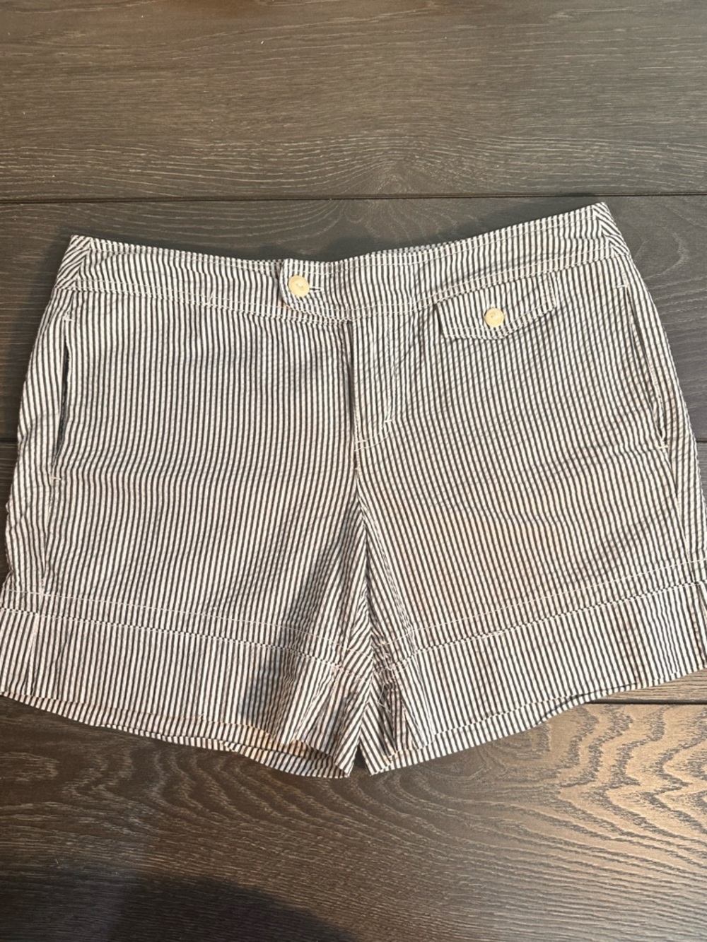 Tommy Hilfiger Striped Shorts Size 12 Seersucker Cotton Cuffed Preppy Summer